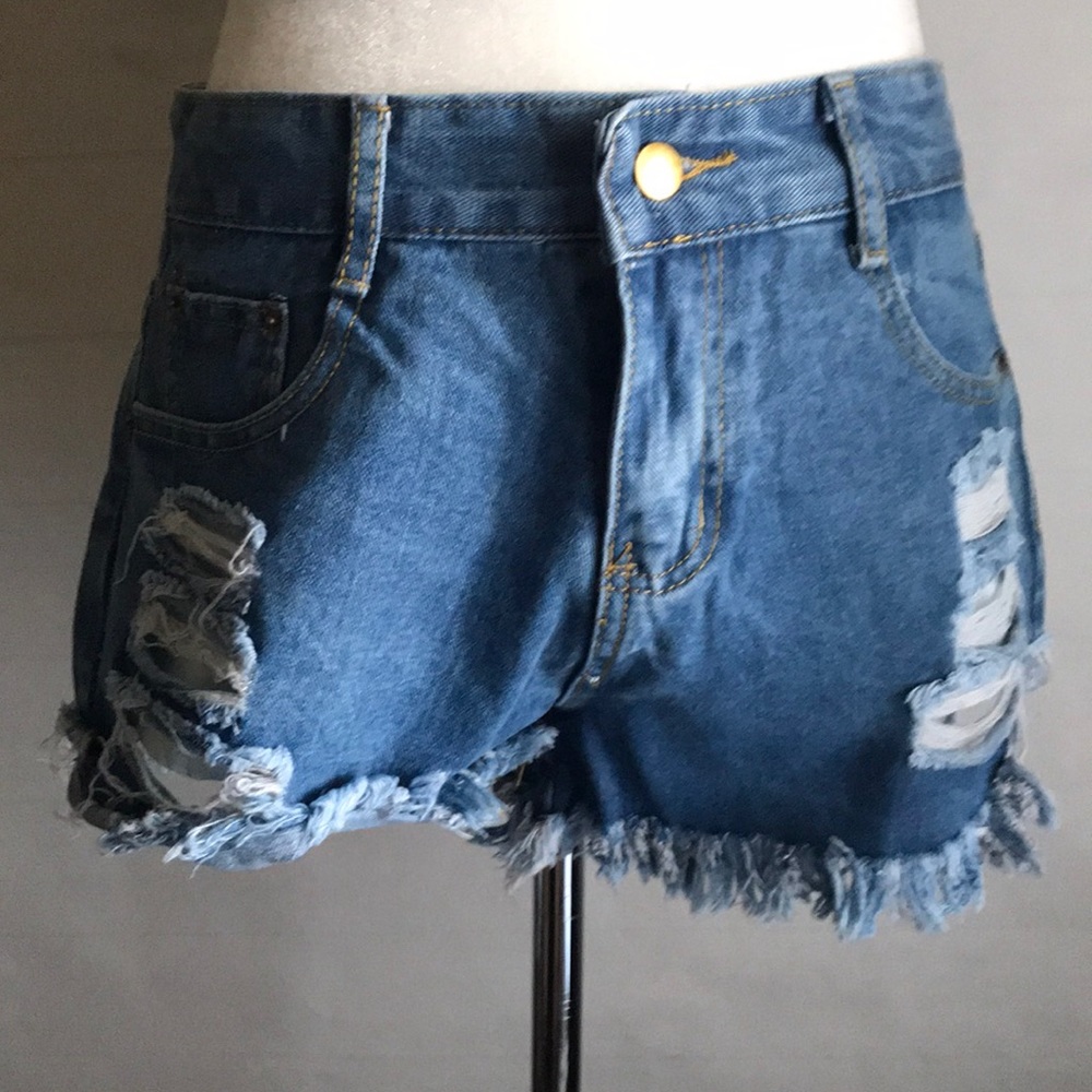 Distressed Denim Shorts 💙